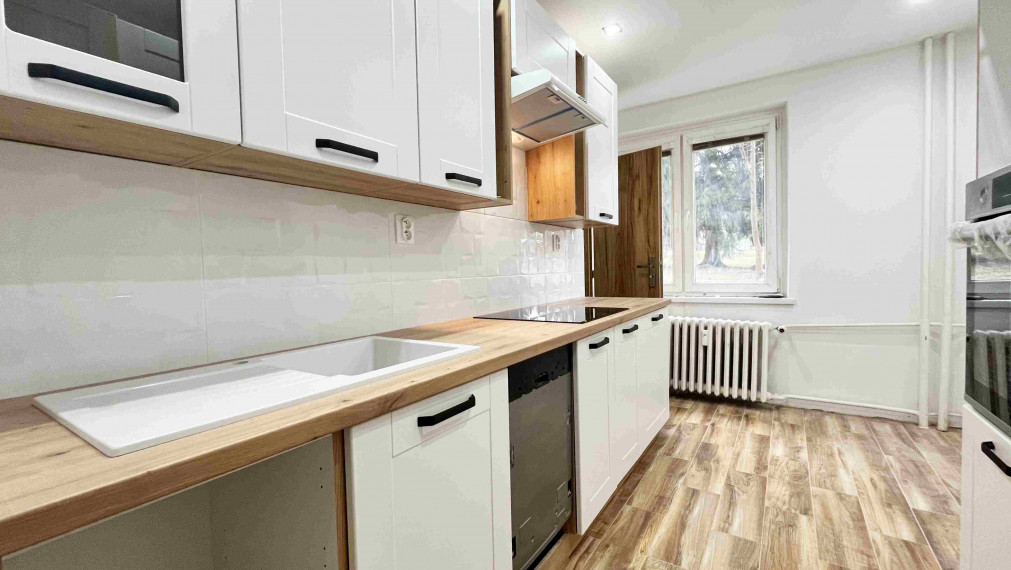 PRENAJATÉ. 2+1 komplet prerobený 57m2,  Fončorda - B. Bystrica