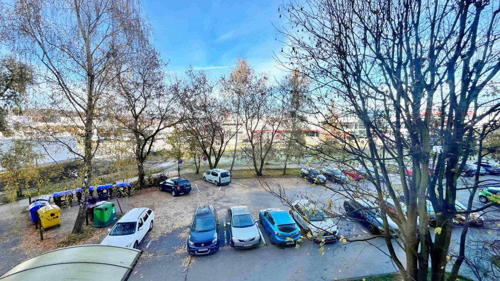 REZERVOVANÉ.  4-izbový byt na Západe: Výhľad a priestor