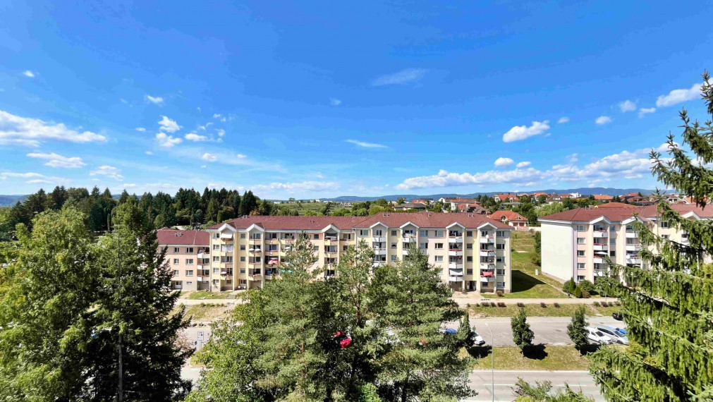 3,5-izbový byt 89 m², balkón aj loggia – Zlatý Potok, Zvolen