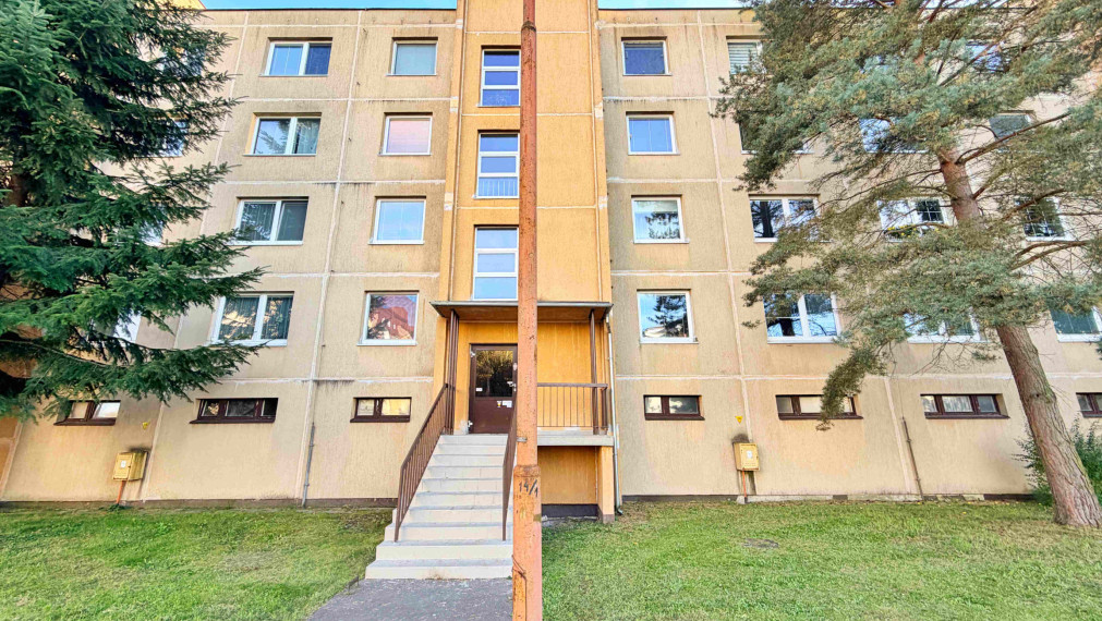 REZERVOVANÉ. 4-izbový byt s balkónom 97m2, prerobený – Sliač