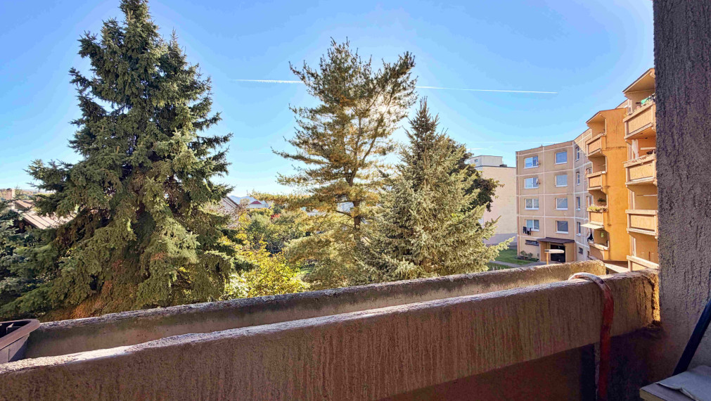 REZERVOVANÉ. 4-izbový byt s balkónom 97m2, prerobený – Sliač