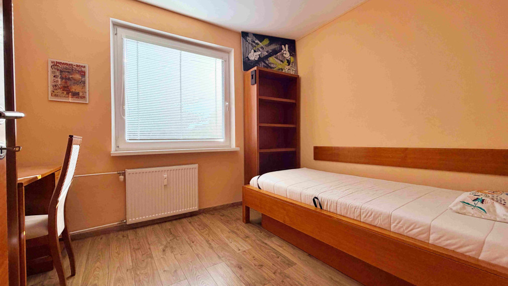 REZERVOVANÉ. 4-izbový byt s balkónom 97m2, prerobený – Sliač