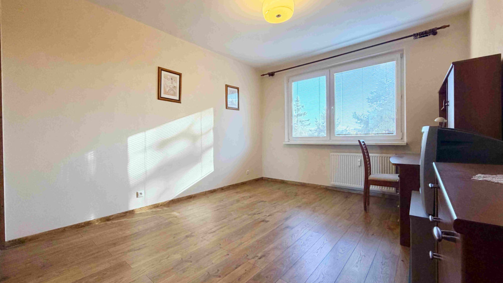 REZERVOVANÉ. 4-izbový byt s balkónom 97m2, prerobený – Sliač