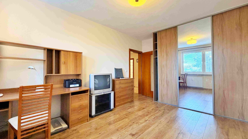 REZERVOVANÉ. 4-izbový byt s balkónom 97m2, prerobený – Sliač