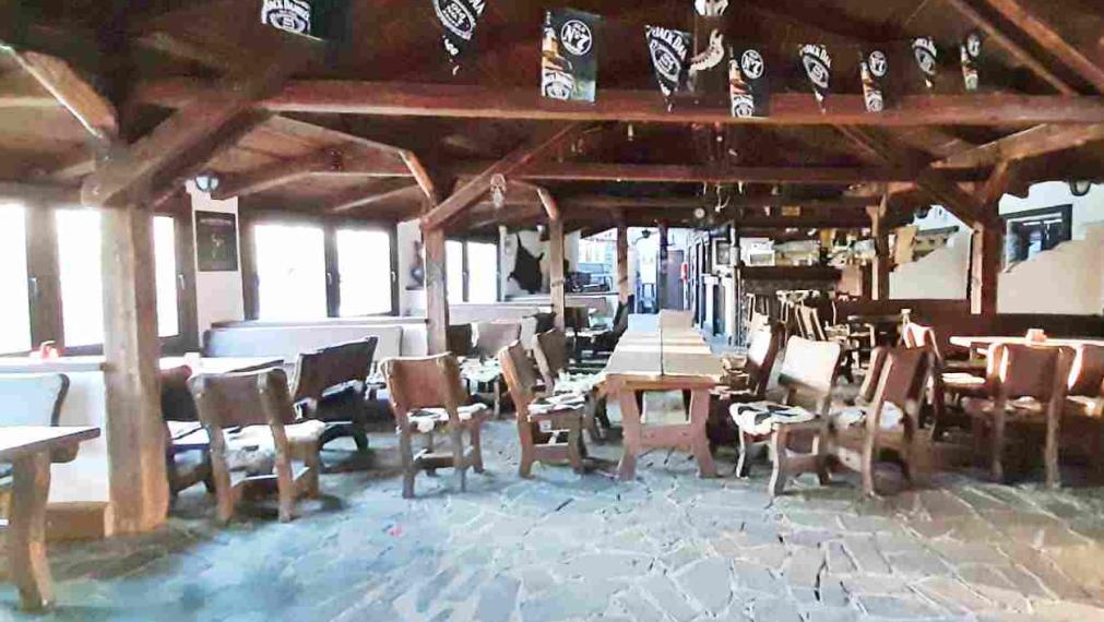 Štýlový podnik  GERONIMO – reštaurácia a kemp pri Hrone