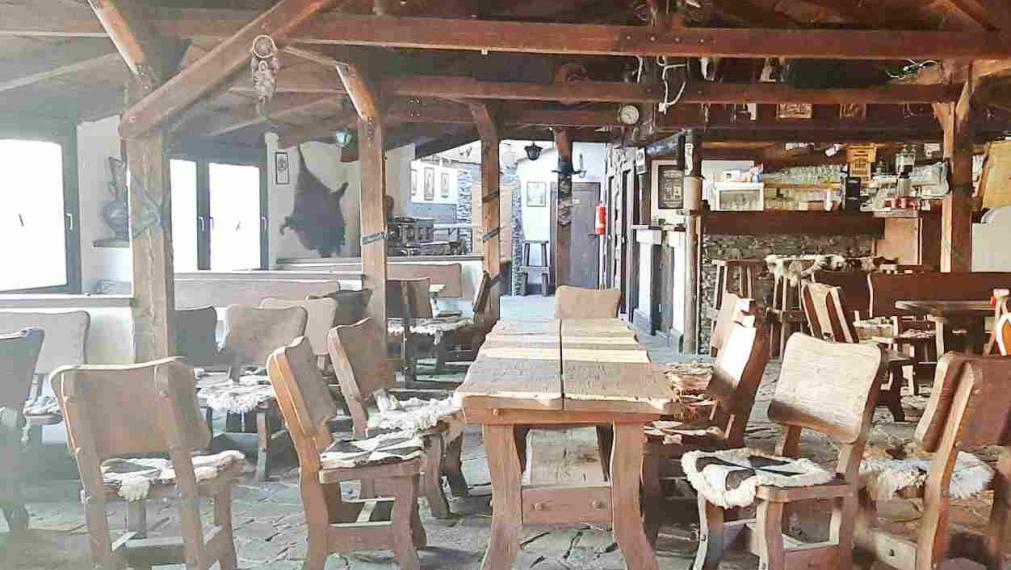 Štýlový podnik  GERONIMO – reštaurácia a kemp pri Hrone