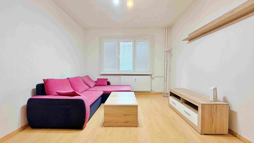 REZERVOVANÉ. 1-izbový byt 39m v centre Zvolena