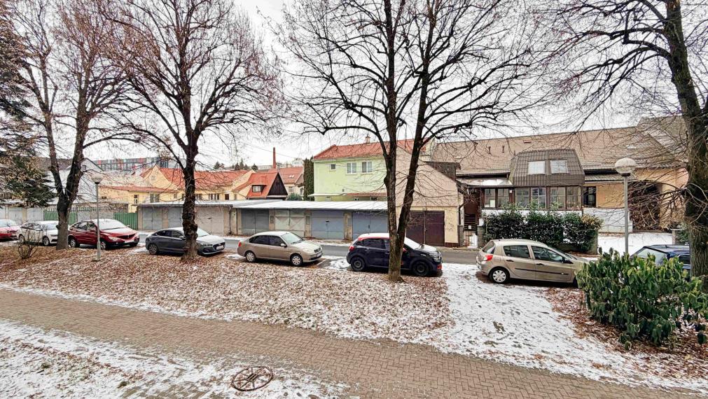 REZERVOVANÉ. 1-izbový byt 39m v centre Zvolena