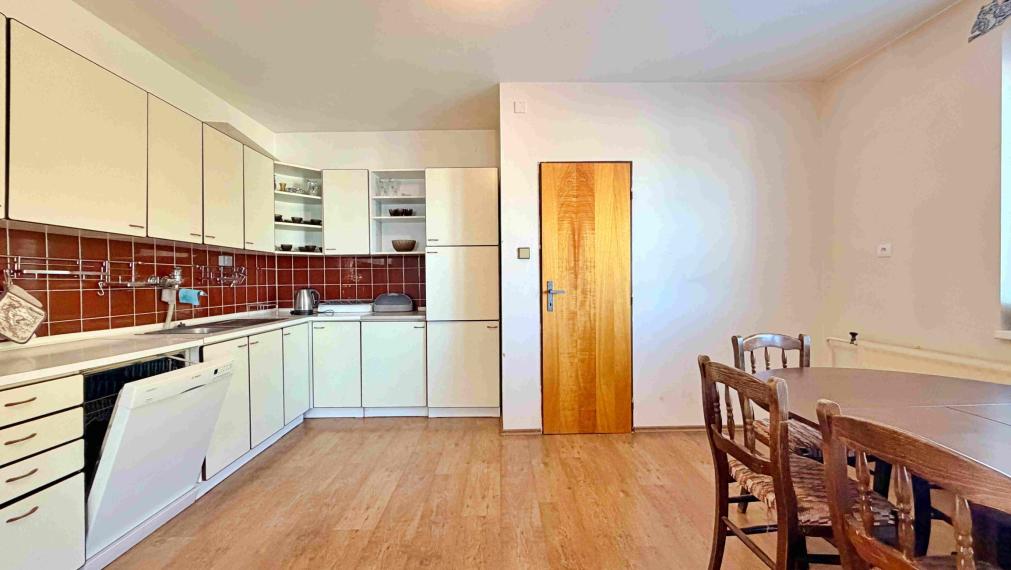 Veľkorysý byt 88m2 + balkón v rodinnom dome – Sekier, Zvolen