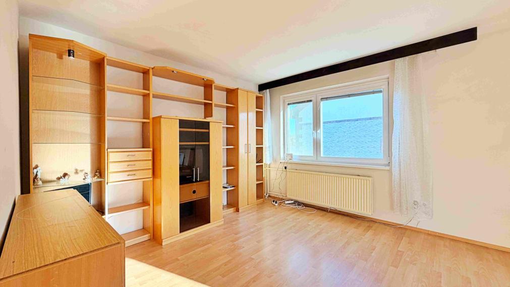 Veľkorysý byt 88m2 + balkón v rodinnom dome – Sekier, Zvolen