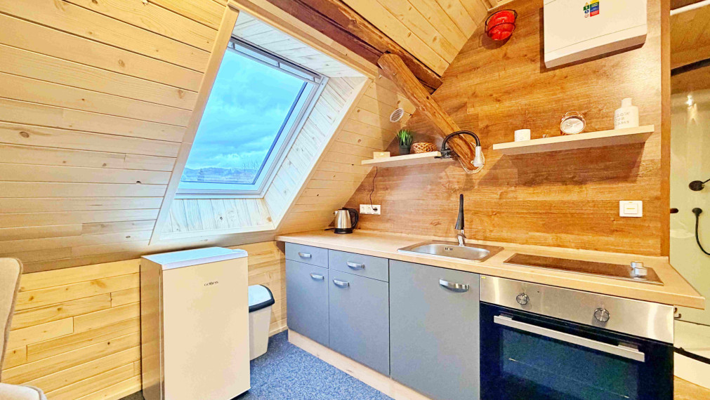 Úplne nová garzónka s parkovaním a klímou – Tužina