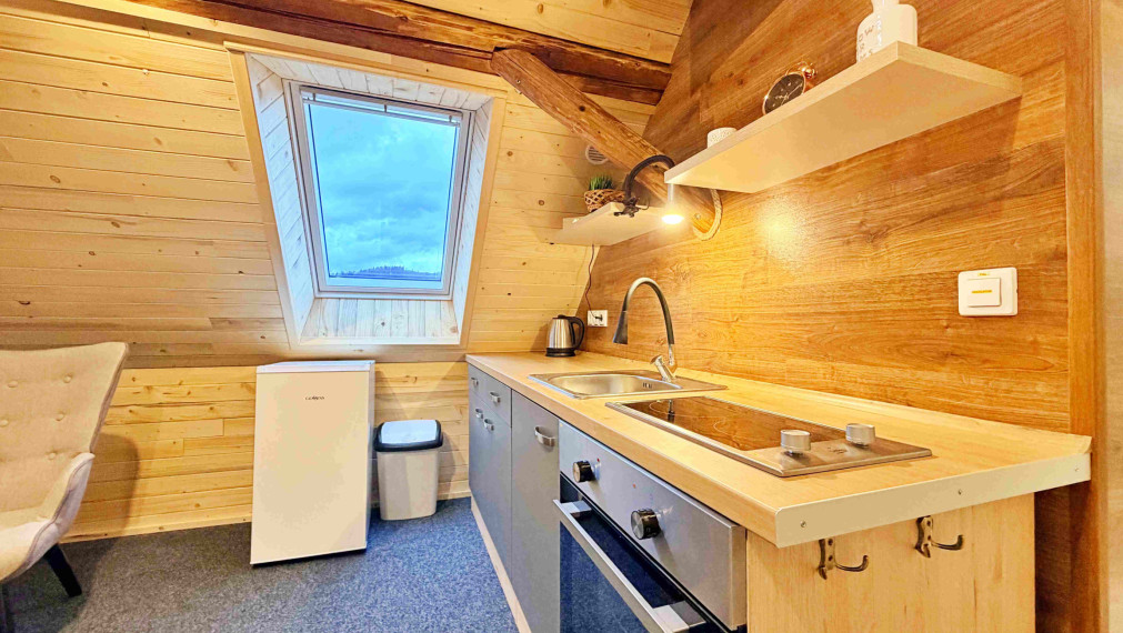 Úplne nová garzónka s parkovaním a klímou – Tužina