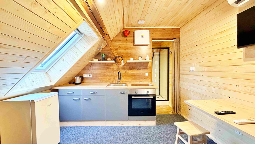 Úplne nová garzónka s parkovaním a klímou – Tužina