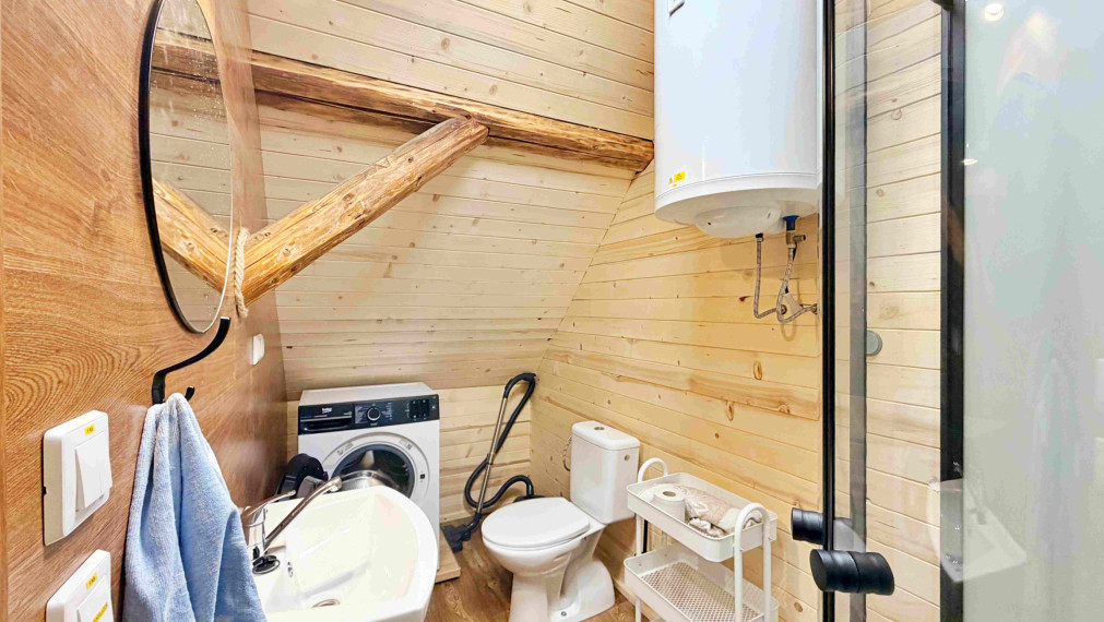 Úplne nová garzónka s parkovaním a klímou – Tužina