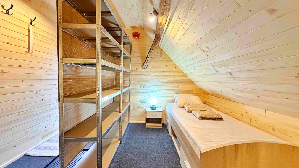 Úplne nová garzónka s parkovaním a klímou – Tužina