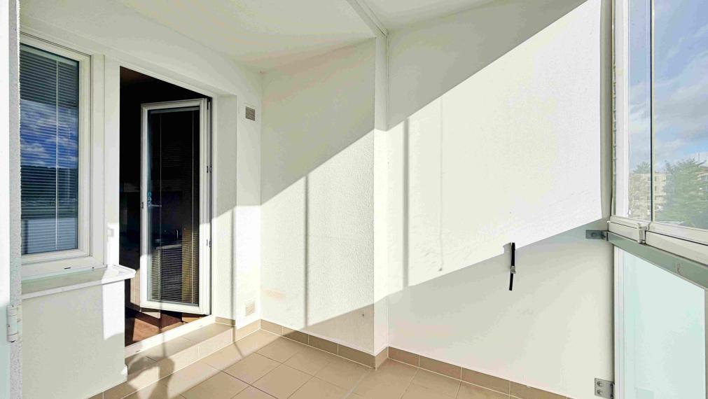 Veľká loggia 8 m² a svetlý 2-izbový byt Sliač. Nízke náklady