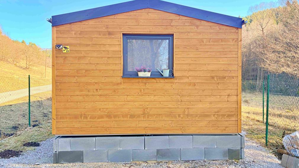 Mobilný dom v pri potoku– na víkendy aj bývanie, Ľubietová