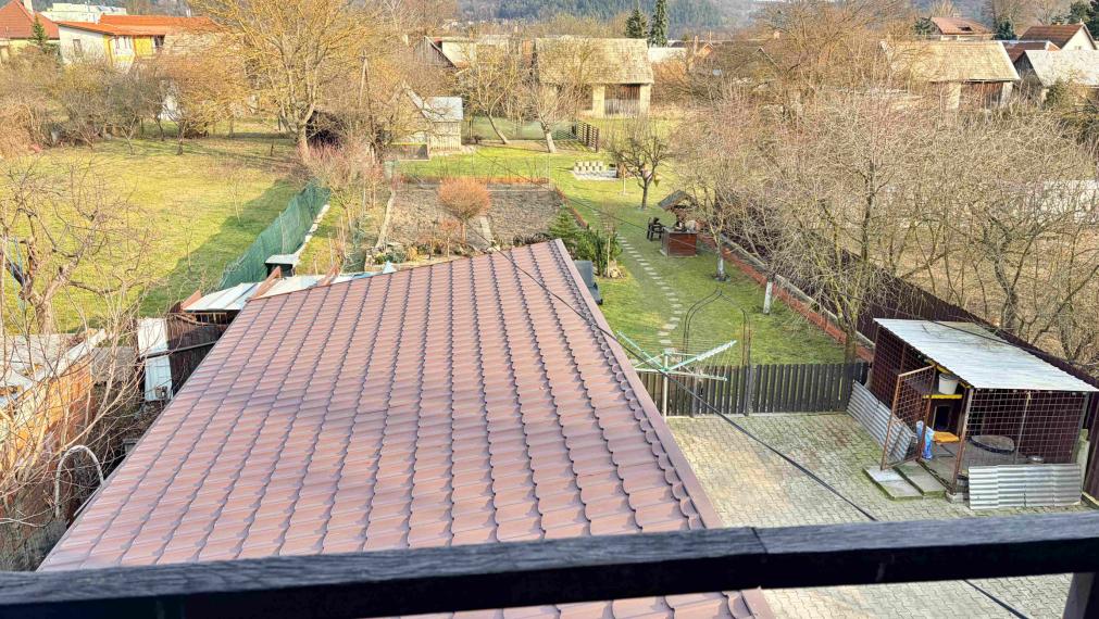 Rodinný dom s bazénom a záhradou na pozemku 1300 m² – Sliač