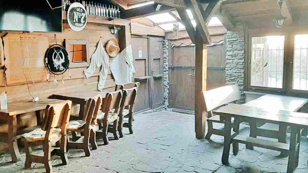 Zabehnutá Gastro prevádzka + budova pod hodnotou (196 000 €)