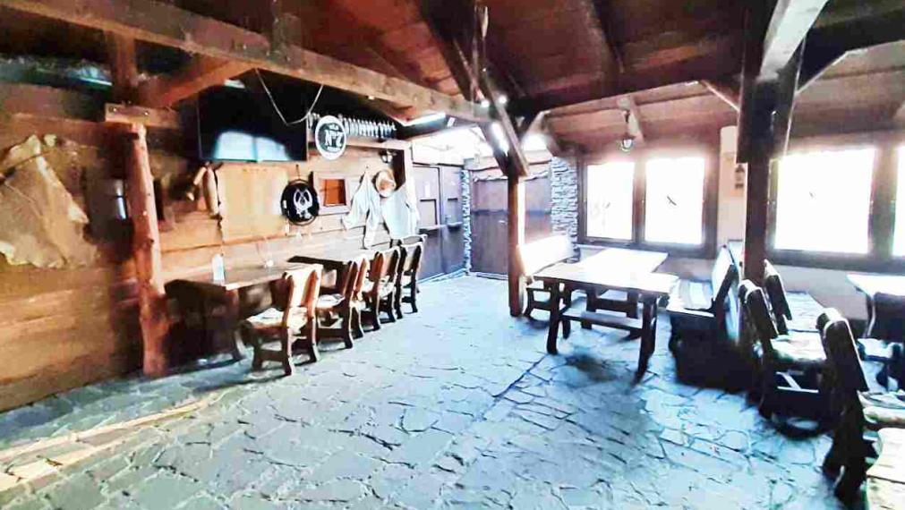 Zabehnutá Gastro prevádzka + budova pod hodnotou (196 000 €)