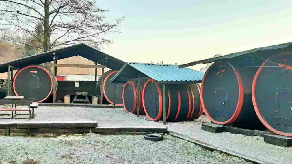 Zabehnutá Gastro prevádzka + budova pod hodnotou (196 000 €)