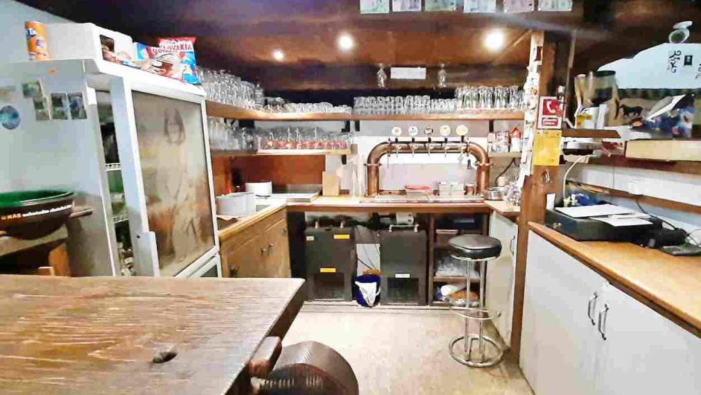 Zabehnutá Gastro prevádzka + budova pod hodnotou (196 000 €)