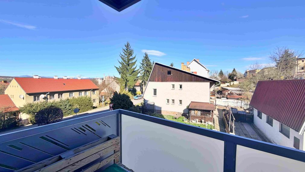 Veľký 3,5i byt 89 m², Balkón, parking, pokoj,Zvolen Sekier