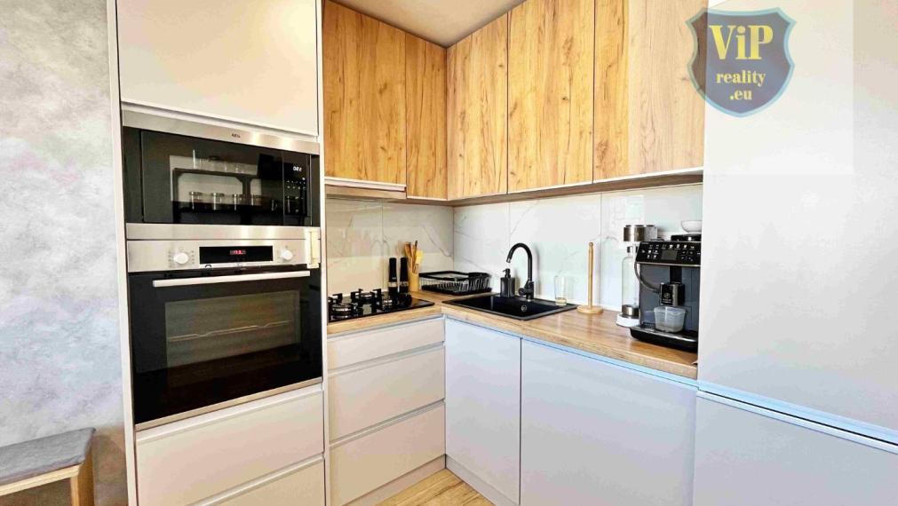 Prenájom 1-izbový byt 38m2, Zvolen Západ | klíma, internet