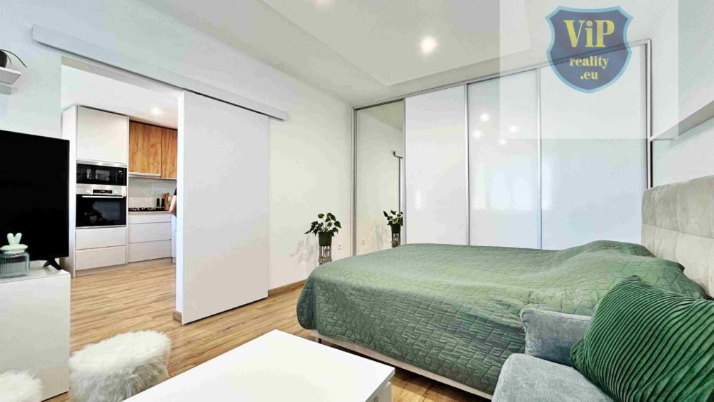 Prenájom 1-izbový byt 38m2, Zvolen Západ | klíma, internet