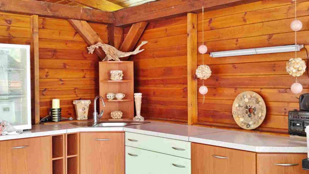 Rodinný dom s bazénom a záhradou na pozemku 1300 m² – Sliač