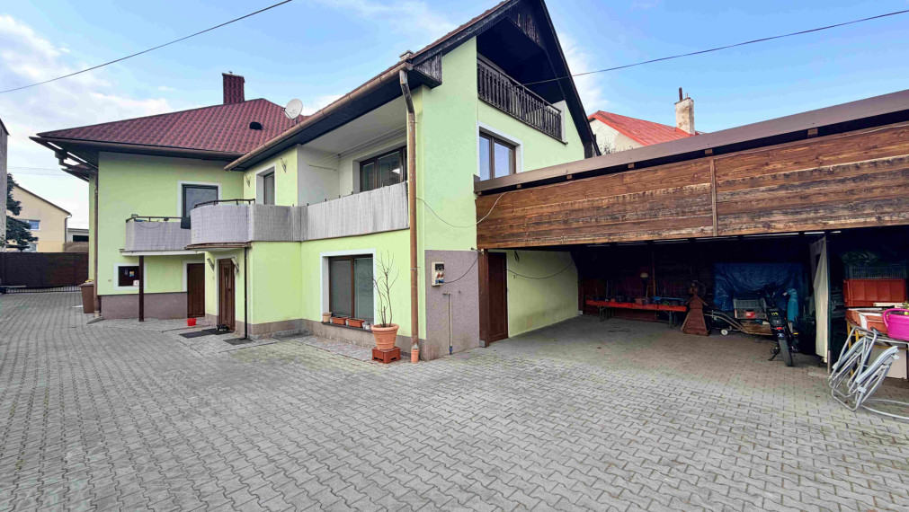 REZERVOVANÉ. Bazén a záhrada na pozemku 1300 m² – Sliač