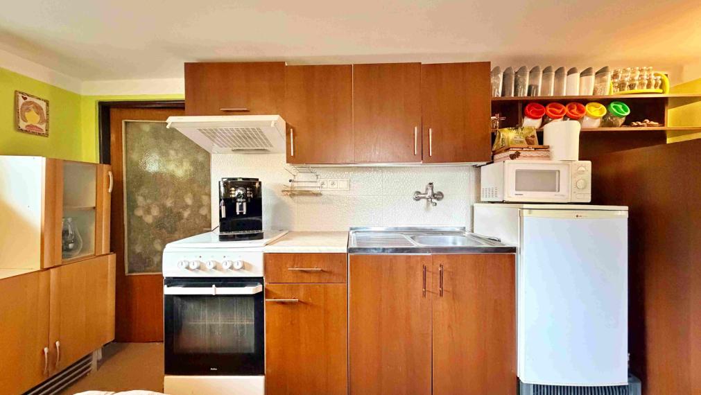 Rodinný dom s bazénom a záhradou na pozemku 1300 m² – Sliač