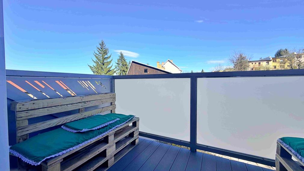 Veľký 3,5i byt 89 m², Balkón, parking, pokoj,Zvolen Sekier