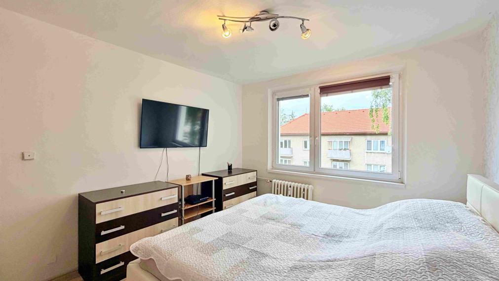 3-izbový byt Zvolen | 81 m², balkón, dve komory, zariadený