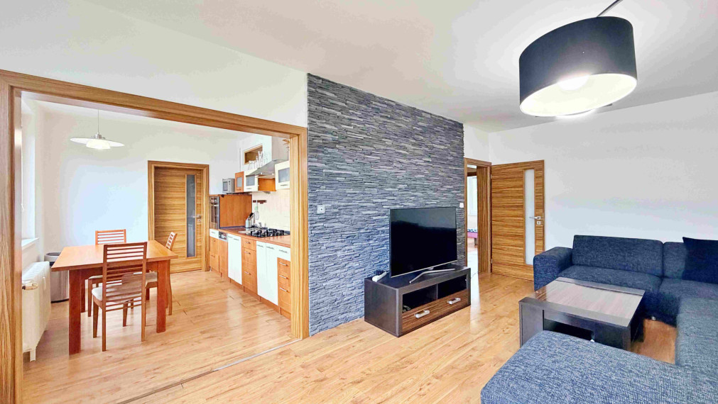 3-izbový byt Zvolen, 81 m², balkón, dve komory, zariadený