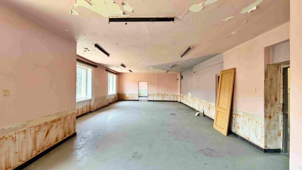 Polyfunkčná budova Horná Mičiná, 1800m2, bývanie aj biznis