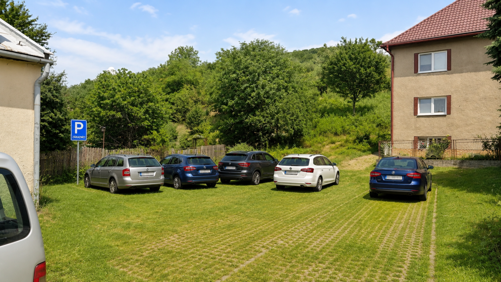 Polyfunkčná budova Horná Mičiná, 1800m2, bývanie aj biznis