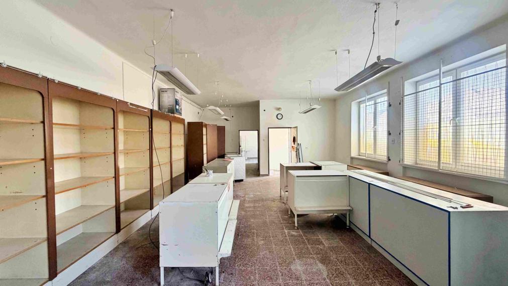Polyfunkčná budova Horná Mičiná, 1800m2, bývanie aj biznis
