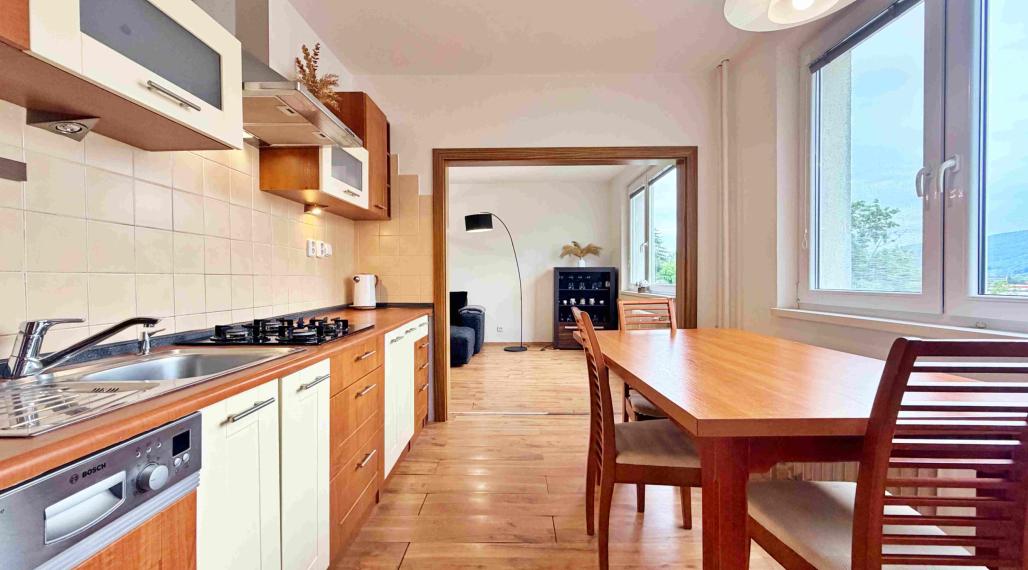 3-izbový byt Zvolen, 81 m², balkón, dve komory, zariadený