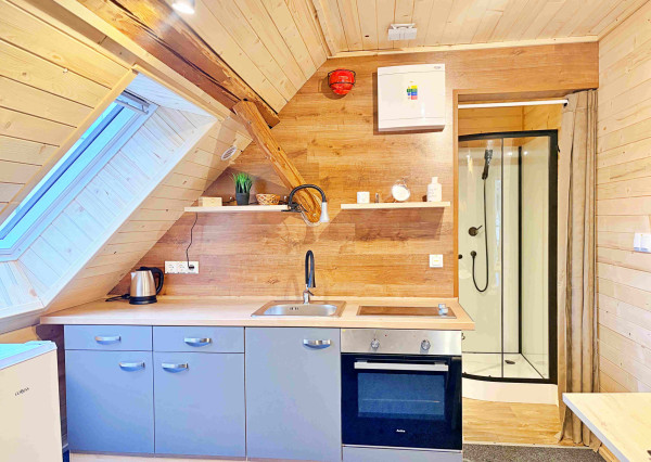 Úplne nová garzónka s parkovaním a klímou – Tužina