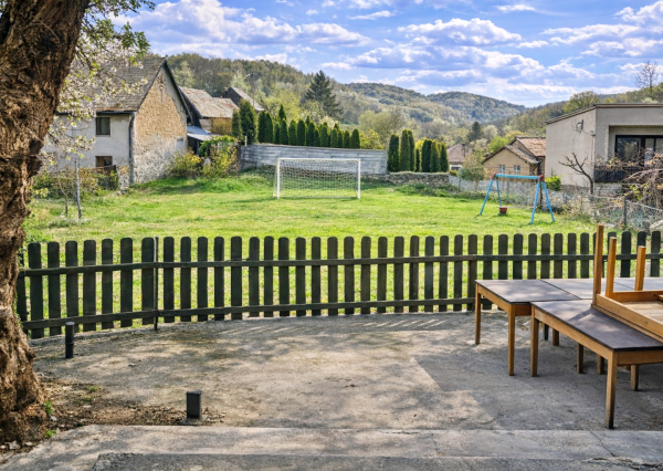 Dom v Tuhári | 1010 m² pozemok, terasa, pokoj