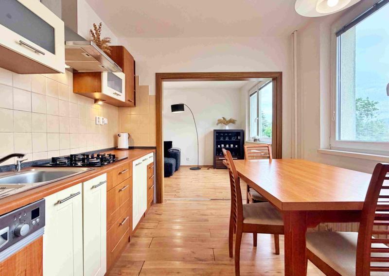 Rezervované. ViP. 3-izbový byt Zvolen, 81 m², balkón,